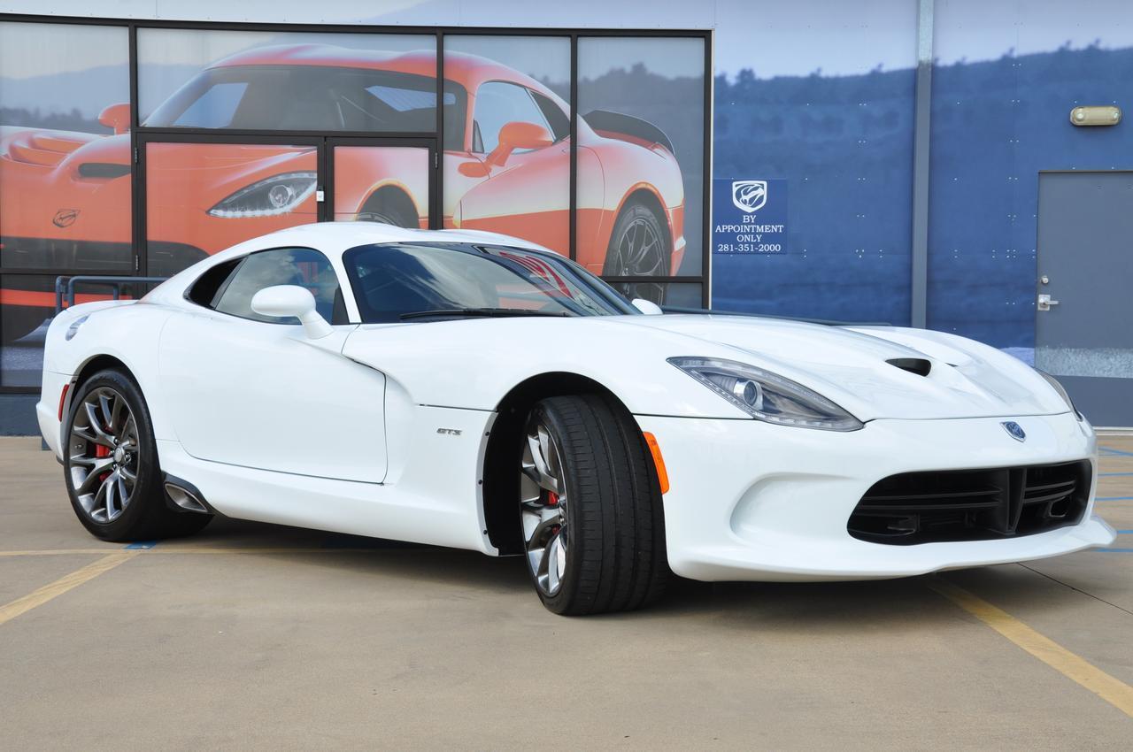 Used-2014-Dodge-SRT-Viper-GTS