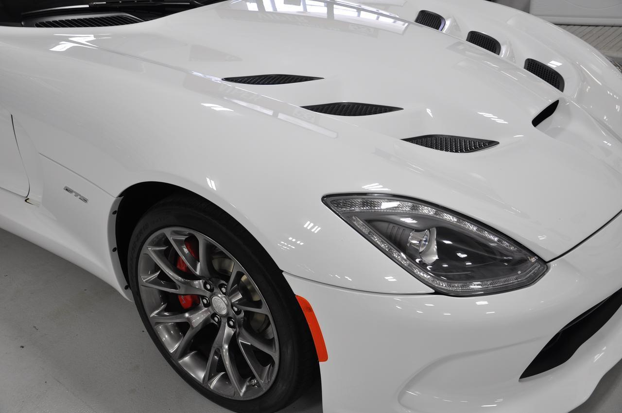 Used-2014-Dodge-SRT-Viper-GTS