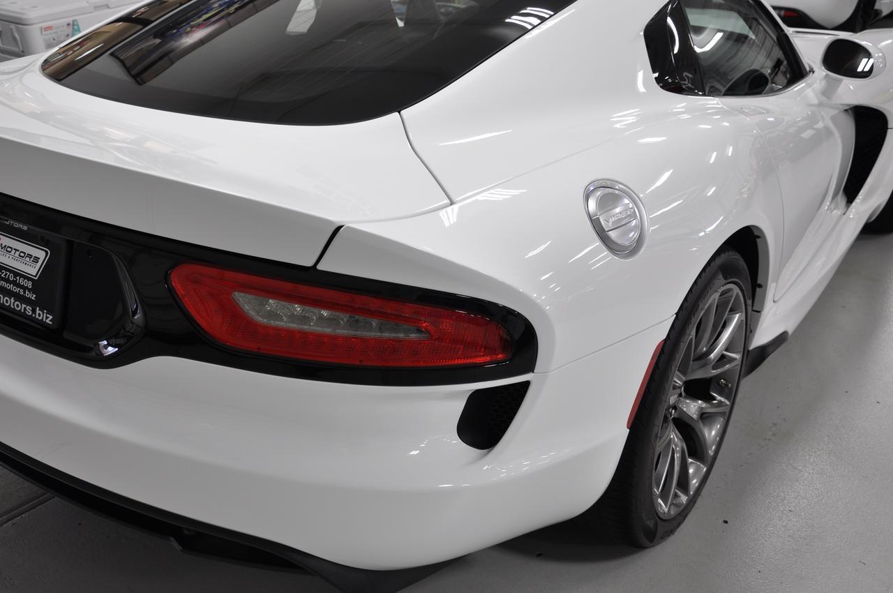 Used-2014-Dodge-SRT-Viper-GTS