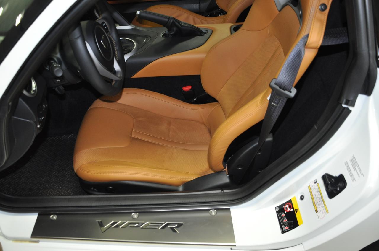 Used-2014-Dodge-SRT-Viper-GTS