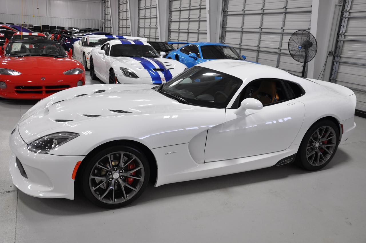 Used-2014-Dodge-SRT-Viper-GTS