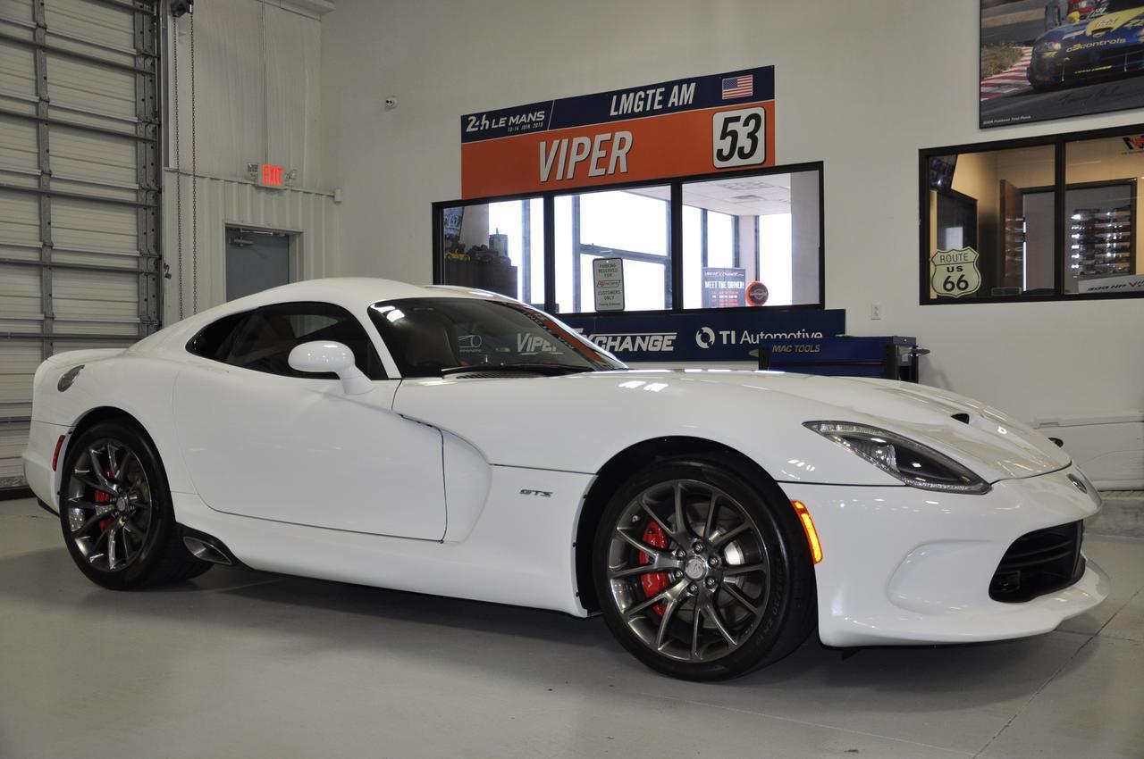 Used-2014-Dodge-SRT-Viper-GTS