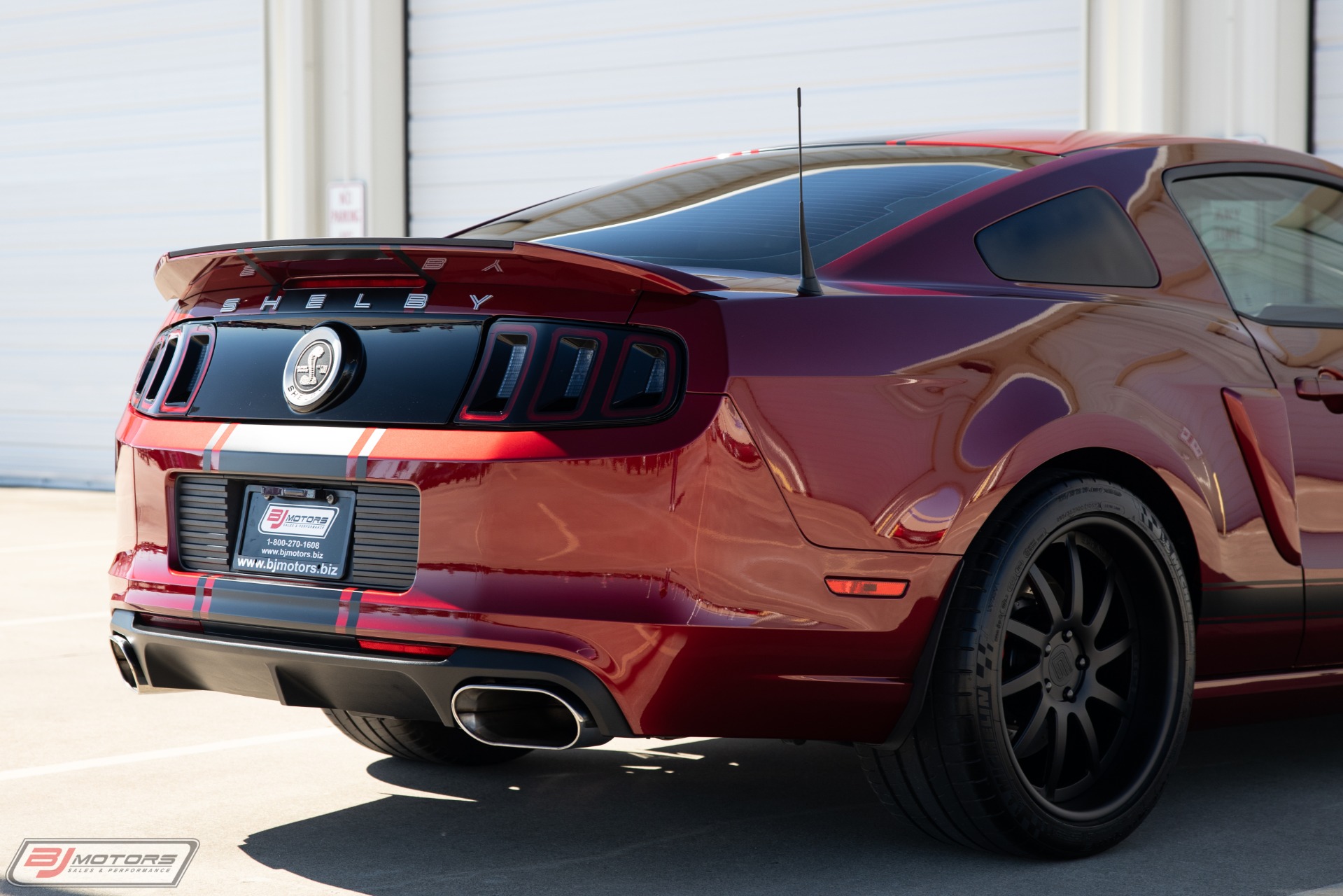 Used-2014-Ford-Mustang-Shelby-GT500-Super-Snake