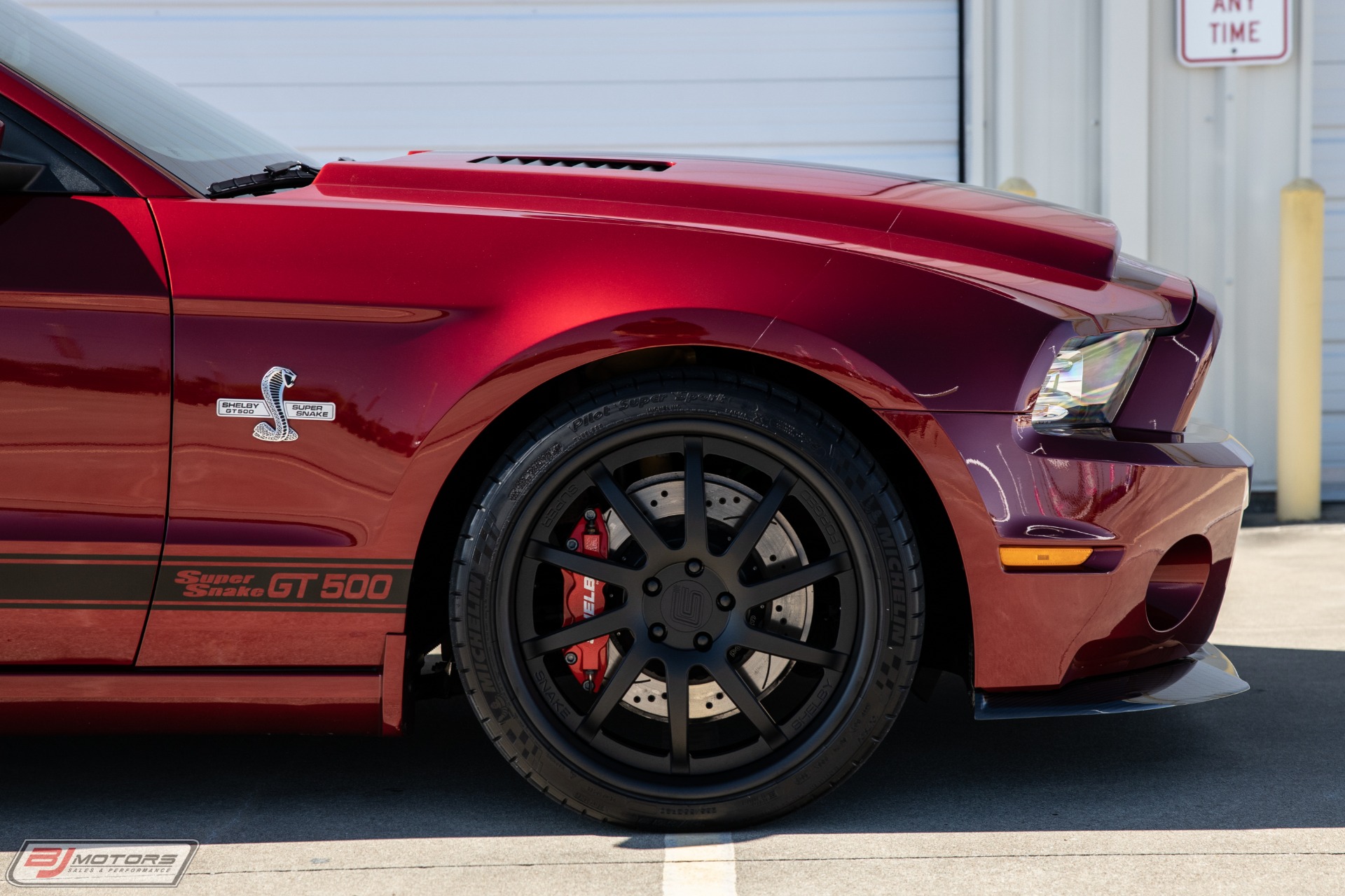 Used-2014-Ford-Mustang-Shelby-GT500-Super-Snake