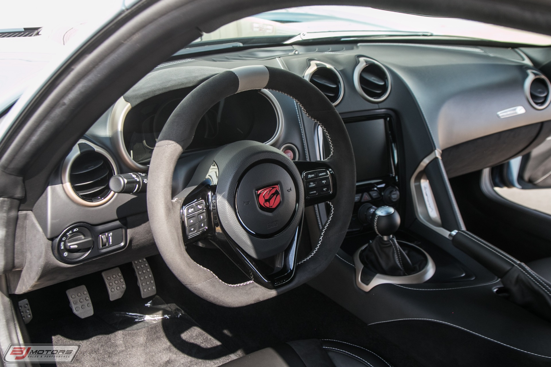 New-2016-Dodge-Viper-GTC