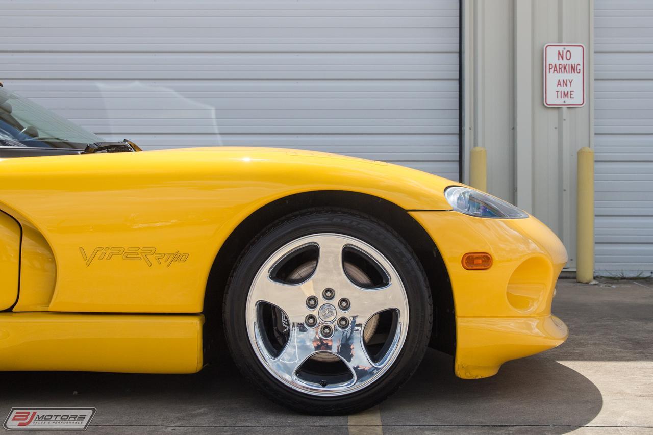 Used-2002-Dodge-Viper-RT/10