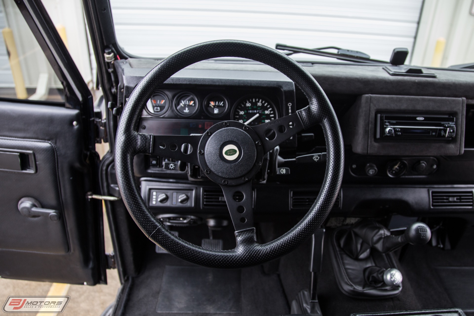 Used-1986-Land-Rover-Defender-D90