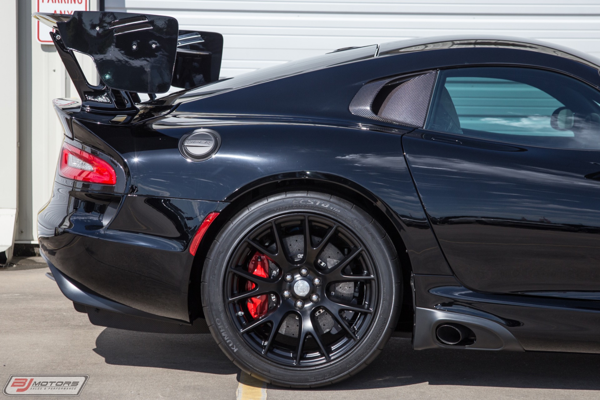 Used-2017-Dodge-Viper-ACR-Extreme