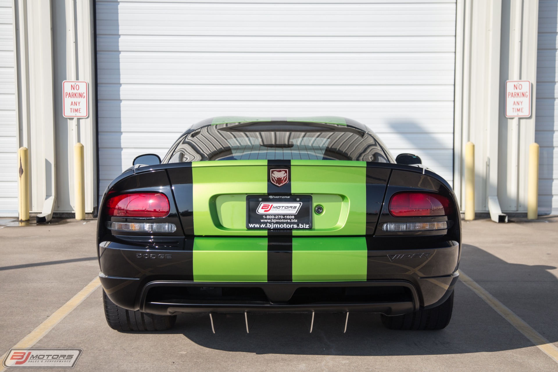 Used-2010-Dodge-Viper-SRT-10