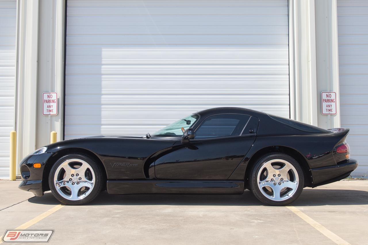 Used-2000-Dodge-Viper-GTS