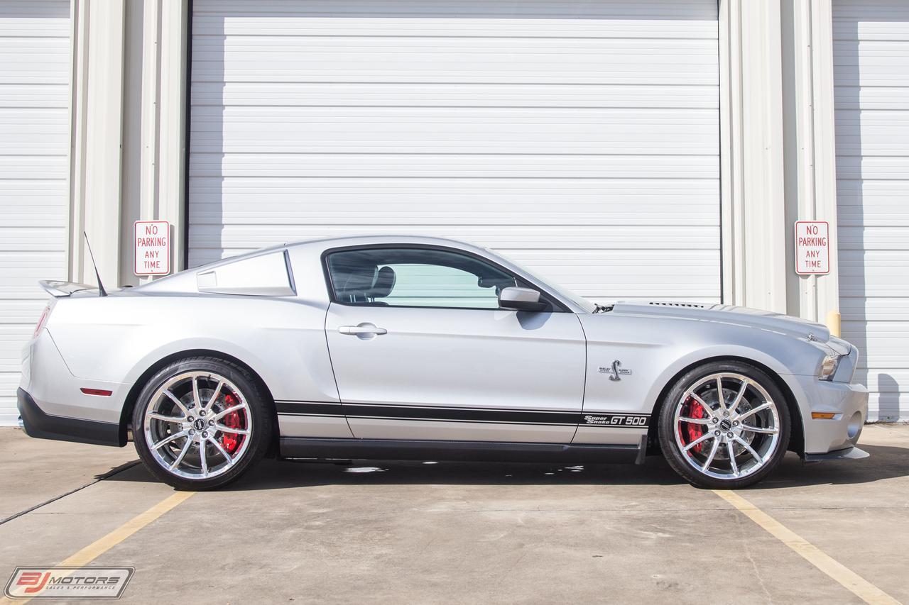 Used-2010-Ford-Mustang-Only-187-Miles-from-New-GT500-Super-Snake