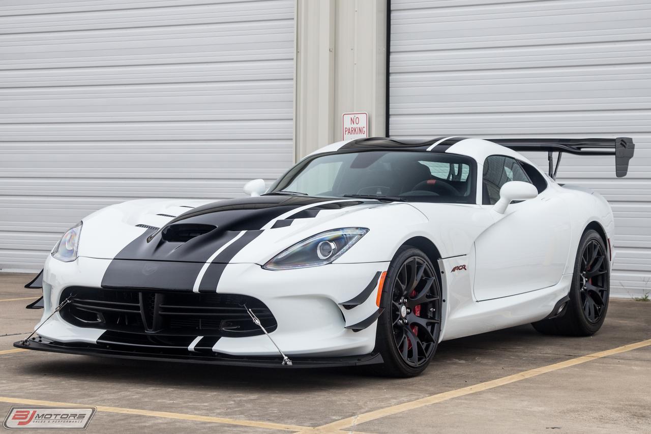 Used-2017-Dodge-Viper-ACR