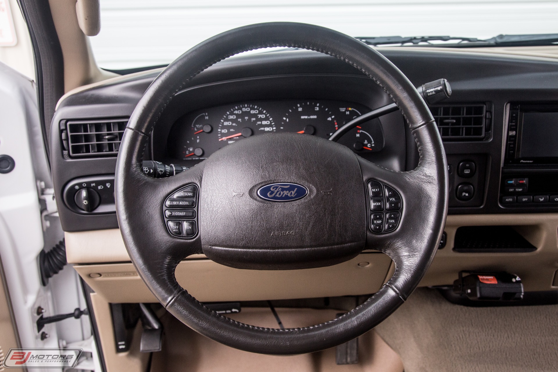 Used-2005-Ford-Excursion-Eddie-Bauer