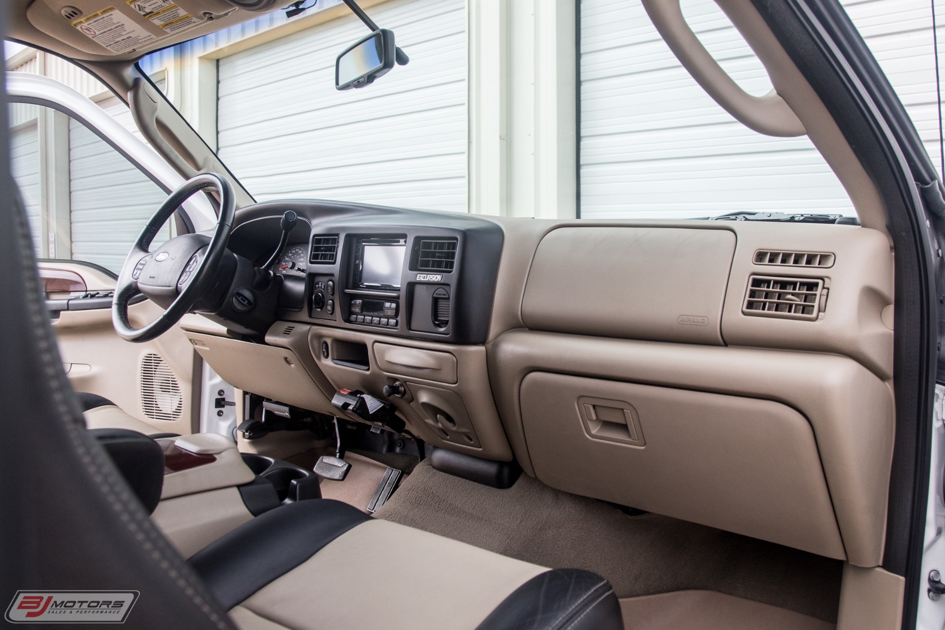 Used-2005-Ford-Excursion-Eddie-Bauer