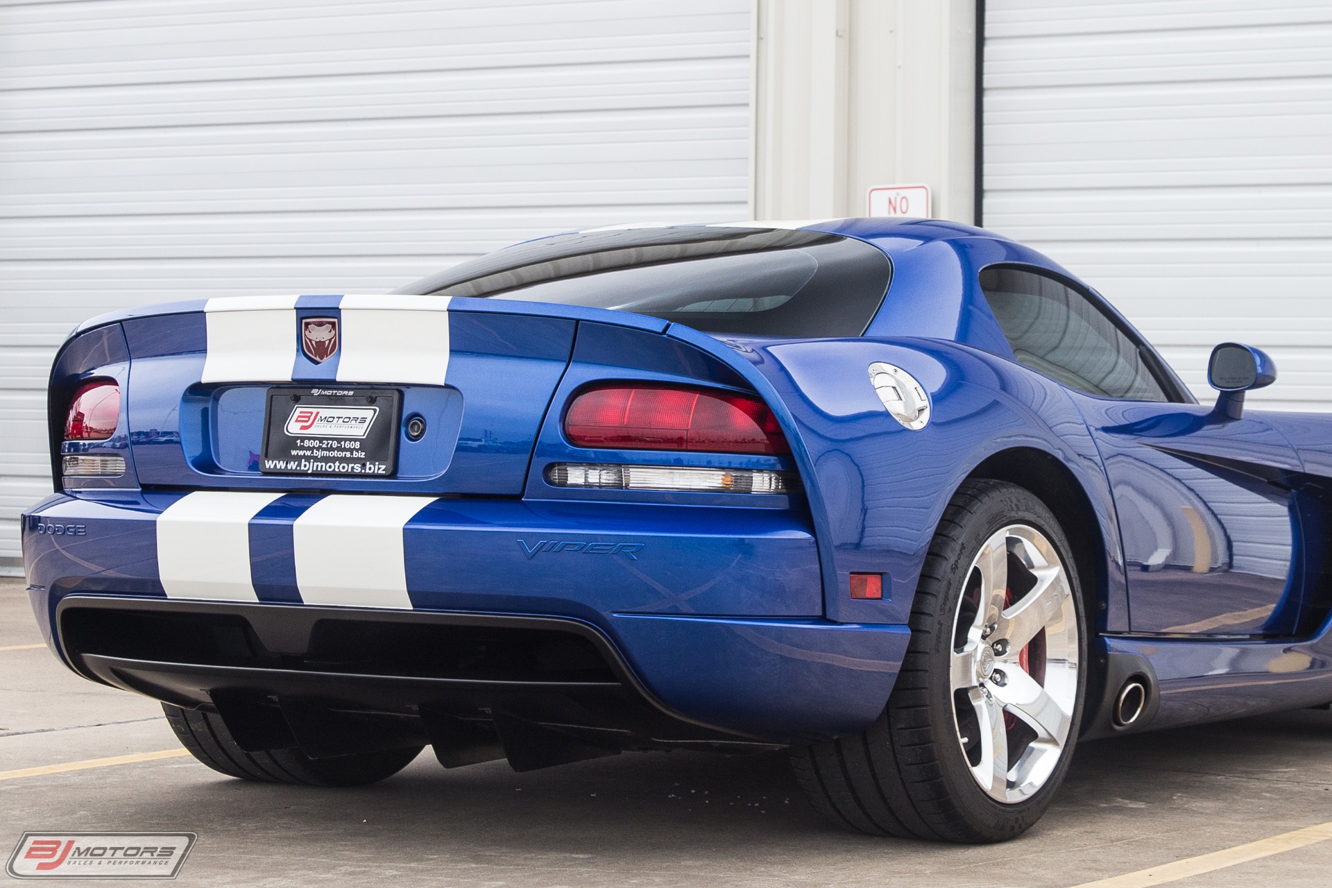 Used-2006-Dodge-Viper-SRT-10-Launch-Edition-1-of-200