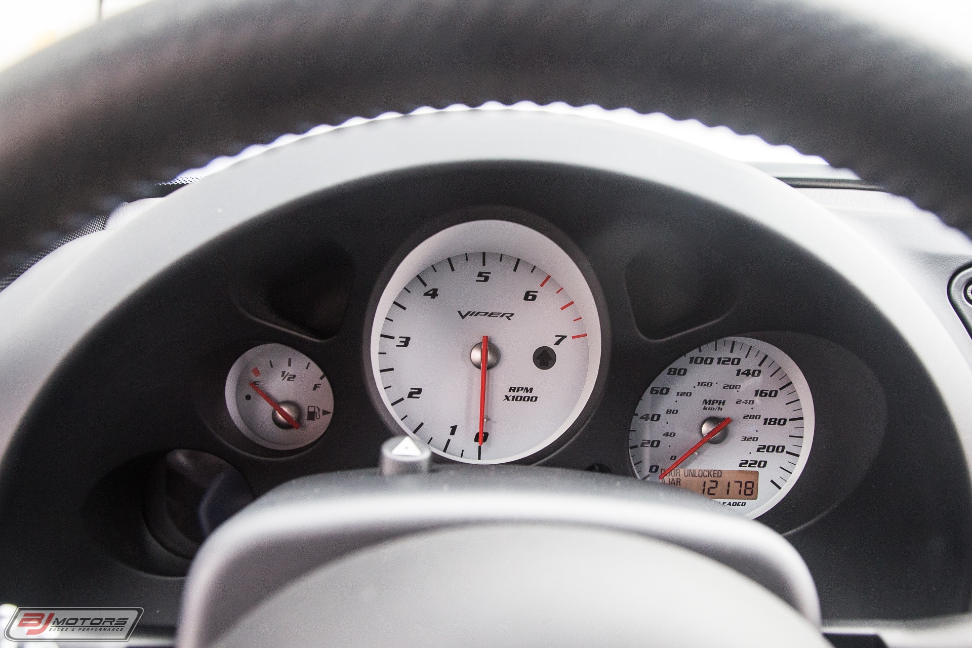 Used-2006-Dodge-Viper-SRT-10-Launch-Edition-1-of-200