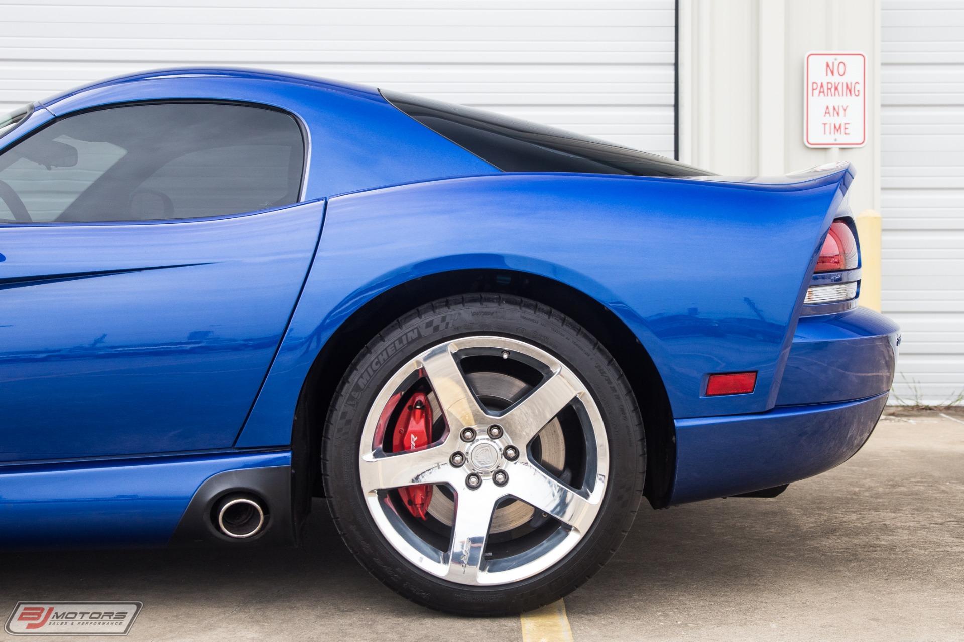 Used-2006-Dodge-Viper-SRT-10-Launch-Edition-1-of-200