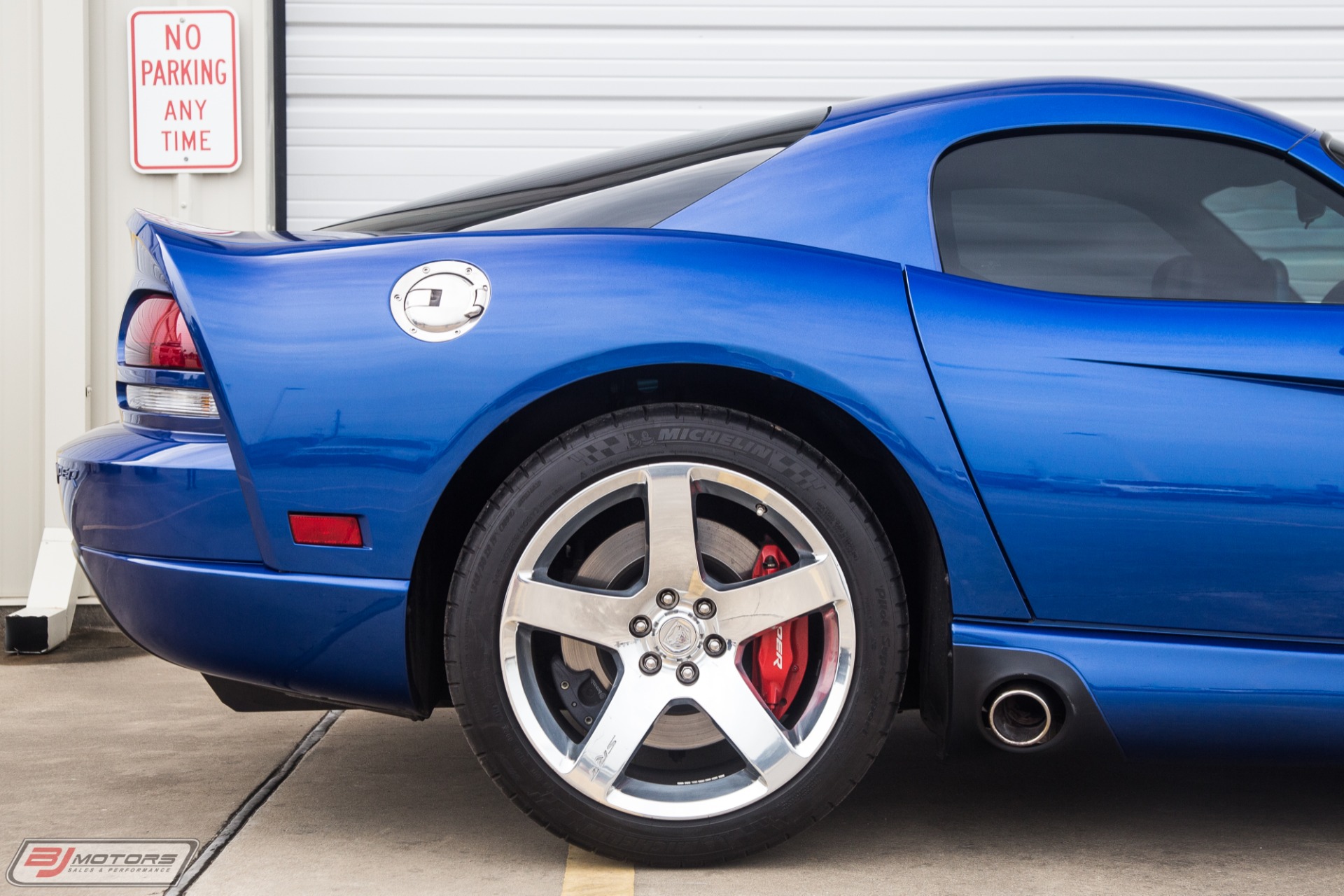 Used-2006-Dodge-Viper-SRT-10-Launch-Edition-1-of-200