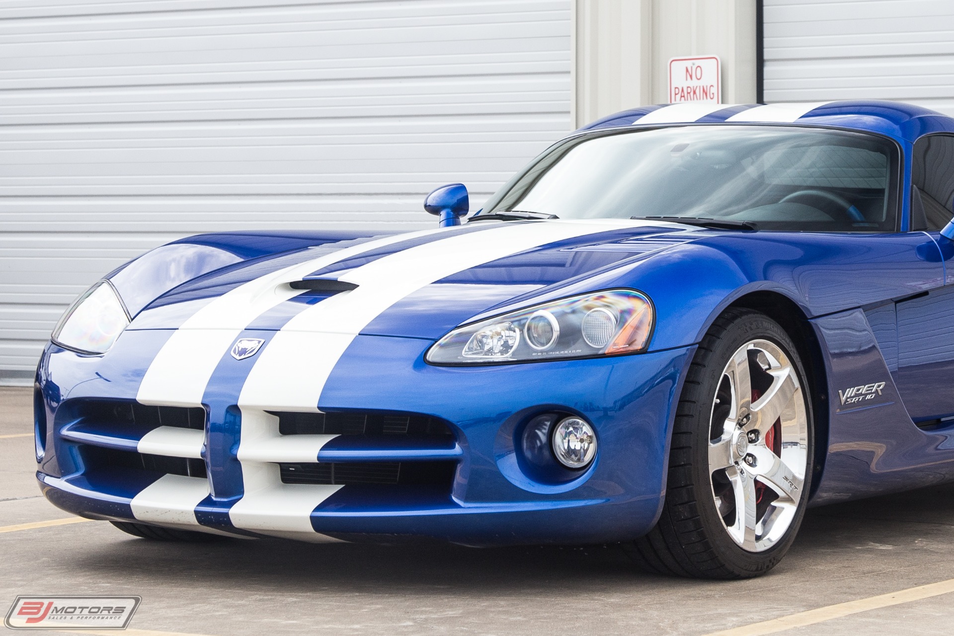 Used-2006-Dodge-Viper-SRT-10-Launch-Edition-1-of-200