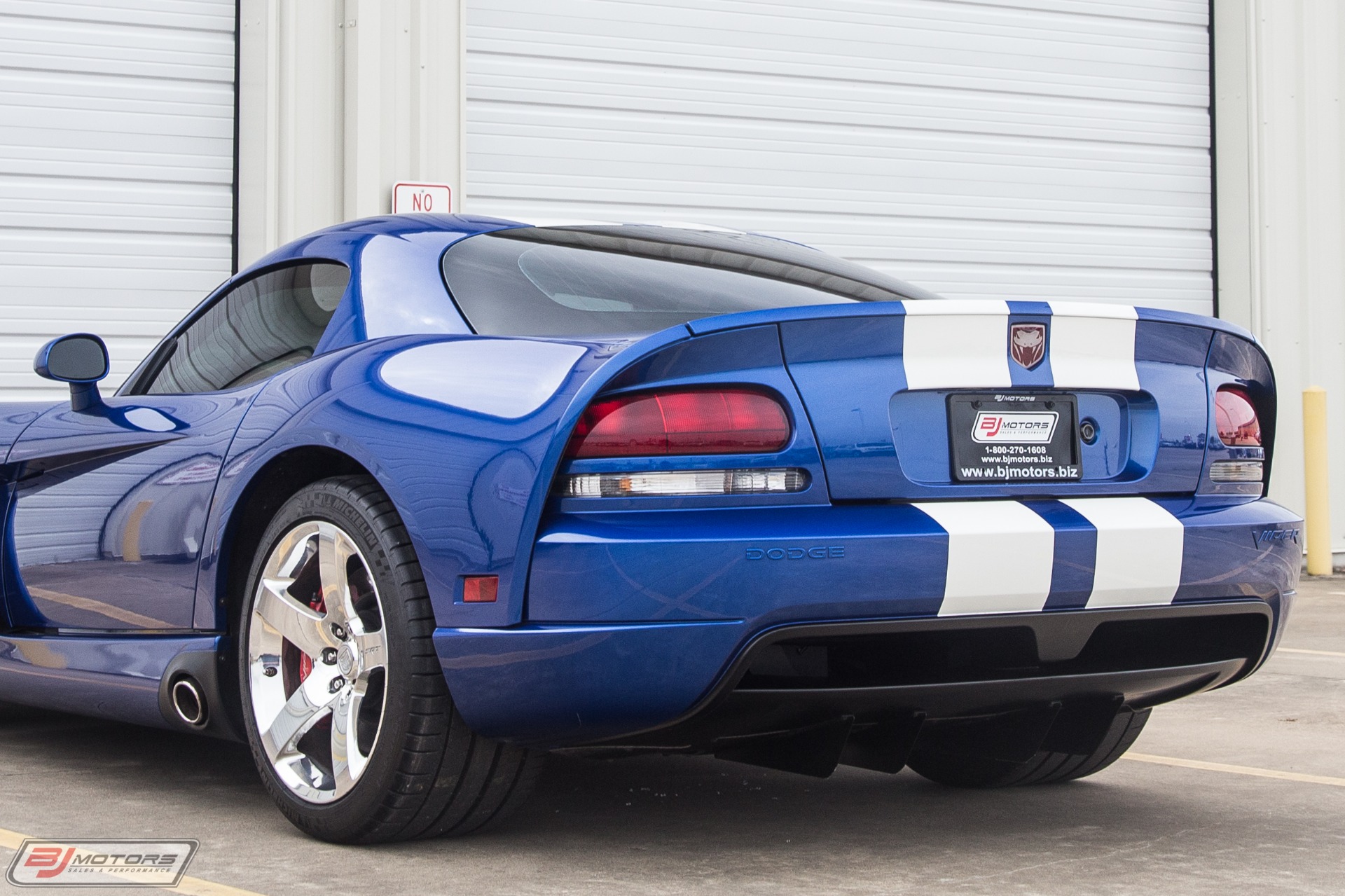 Used-2006-Dodge-Viper-SRT-10-Launch-Edition-1-of-200