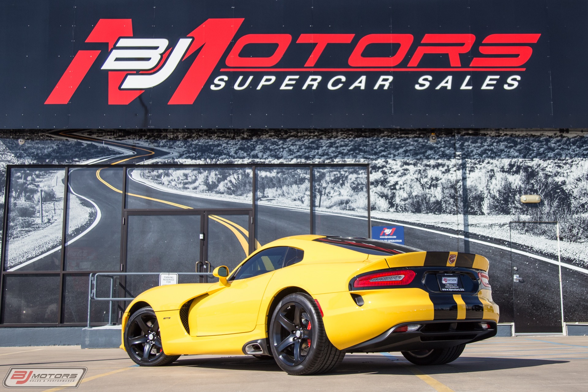 Used-2014-Dodge-Viper-GTS