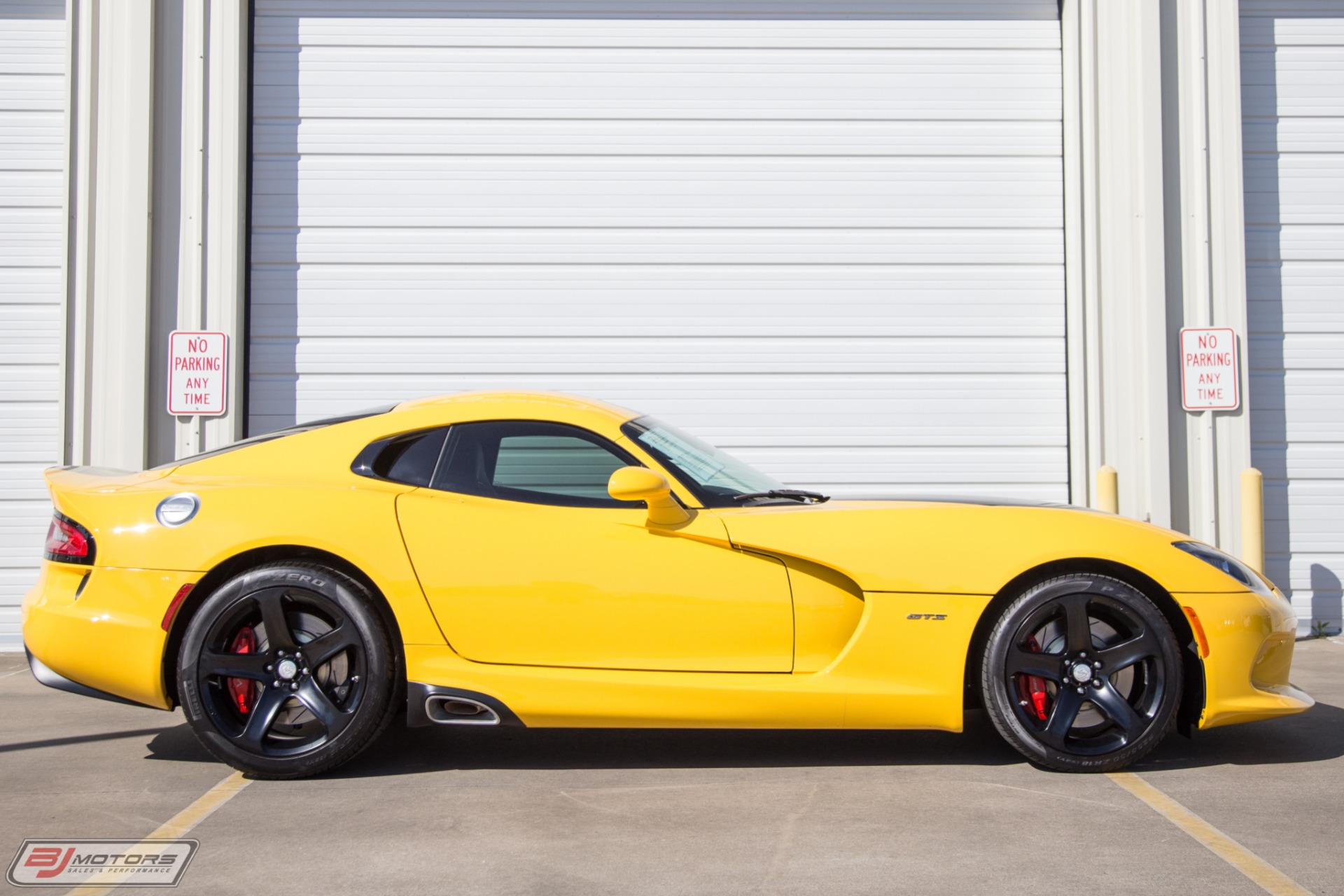 Used-2014-Dodge-Viper-GTS