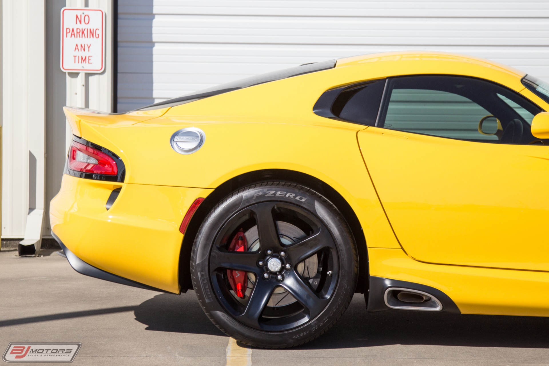 Used-2014-Dodge-Viper-GTS