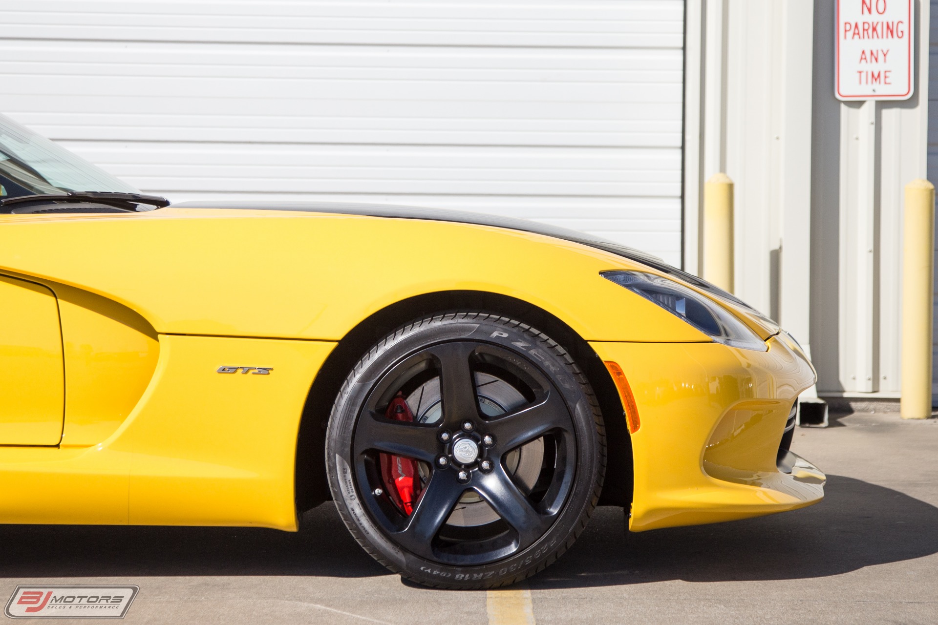 Used-2014-Dodge-Viper-GTS