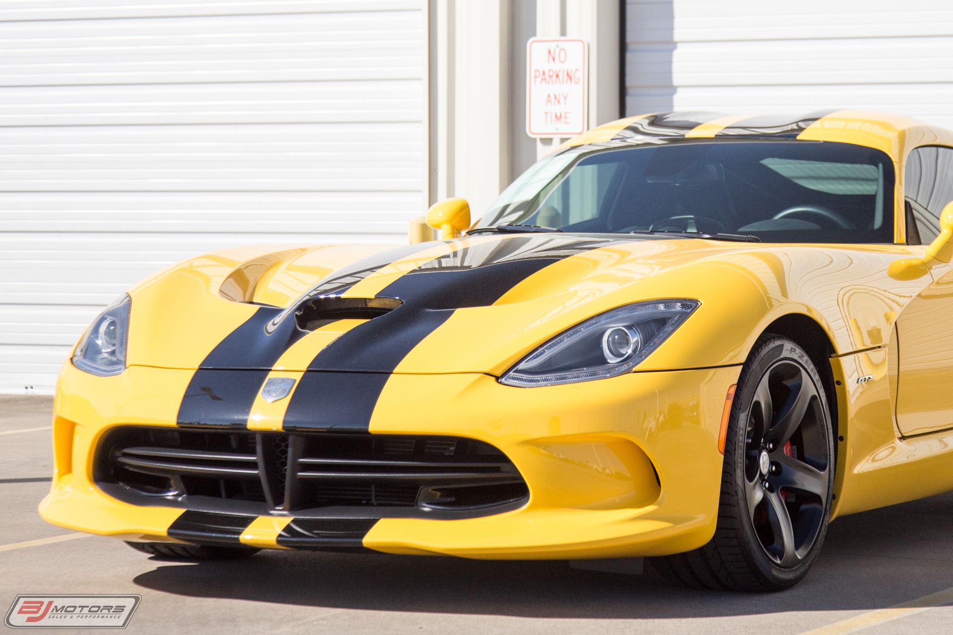 Used-2014-Dodge-Viper-GTS