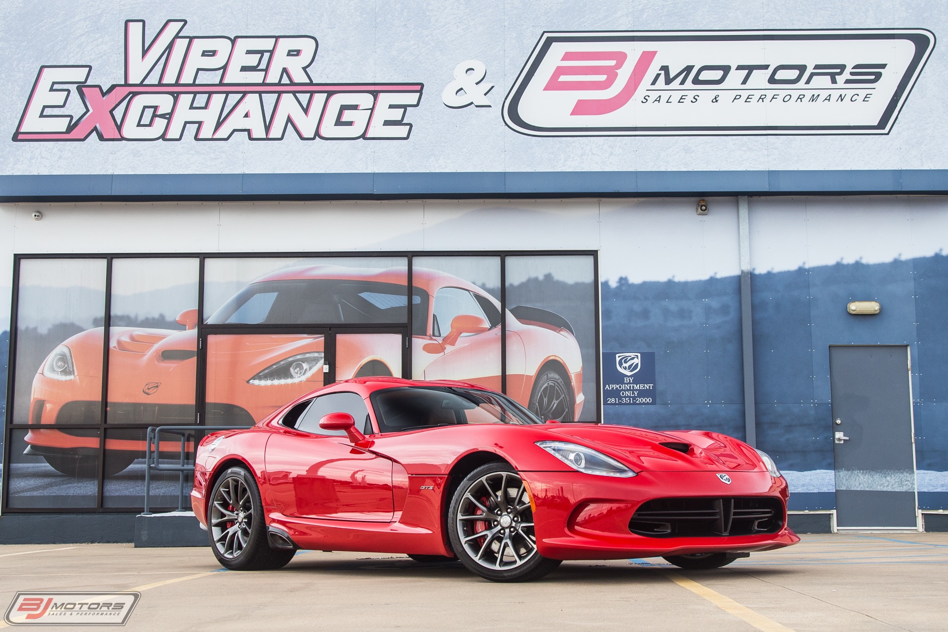 Used-2013-Dodge-SRT-Viper-GTS