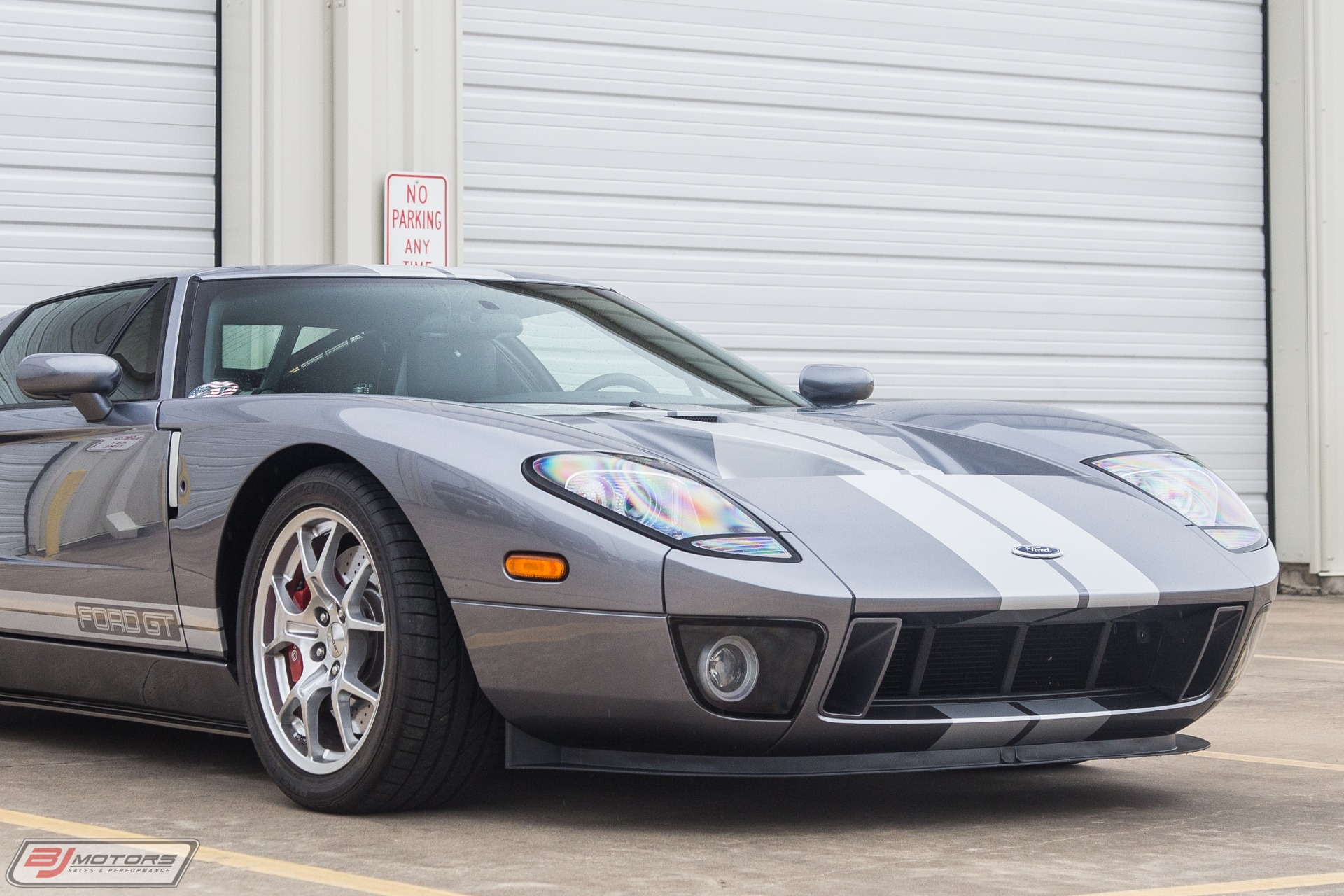 Used-2006-Ford-GT-in-Tungsten-with-Silver-Stripes-Red-Calipers-3-Option-Ford-GT