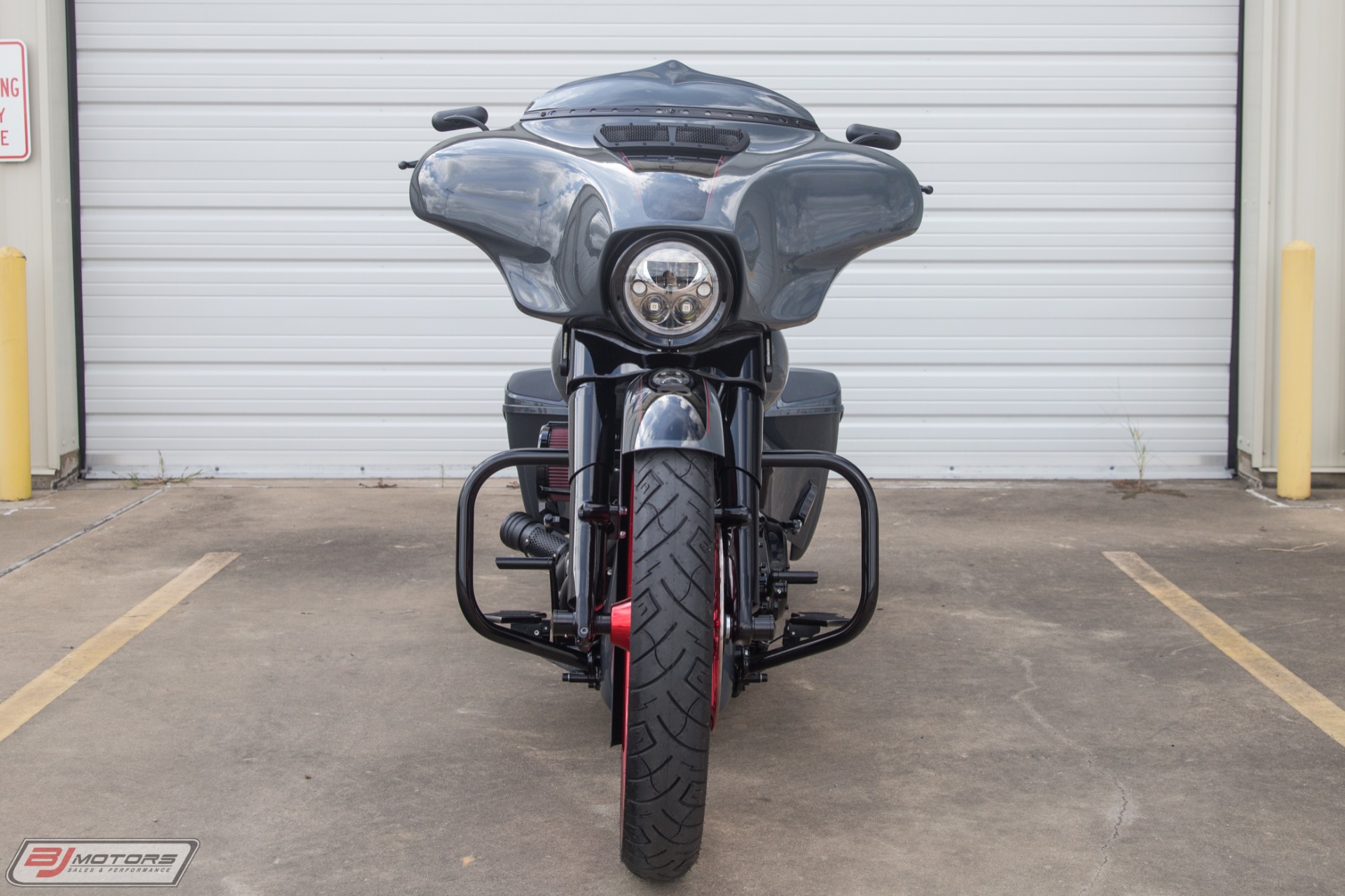 Used-2018-Harley-Davidson-Street-Glide-Custom-Bagger