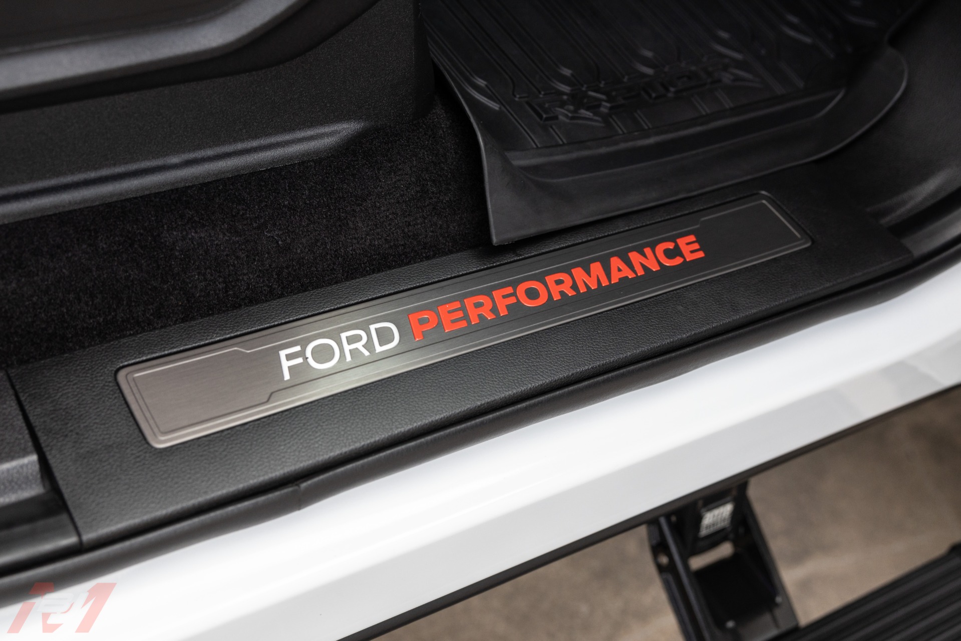 Used-2017-Ford-F-150-Raptor-Fiberwerx-Carbon-Fiber-Widebody