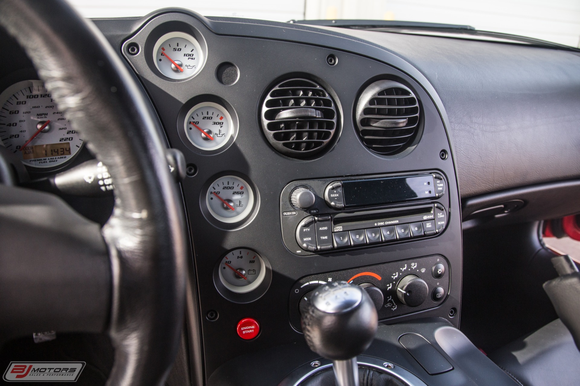 Used-2006-Dodge-Viper-SRT-10