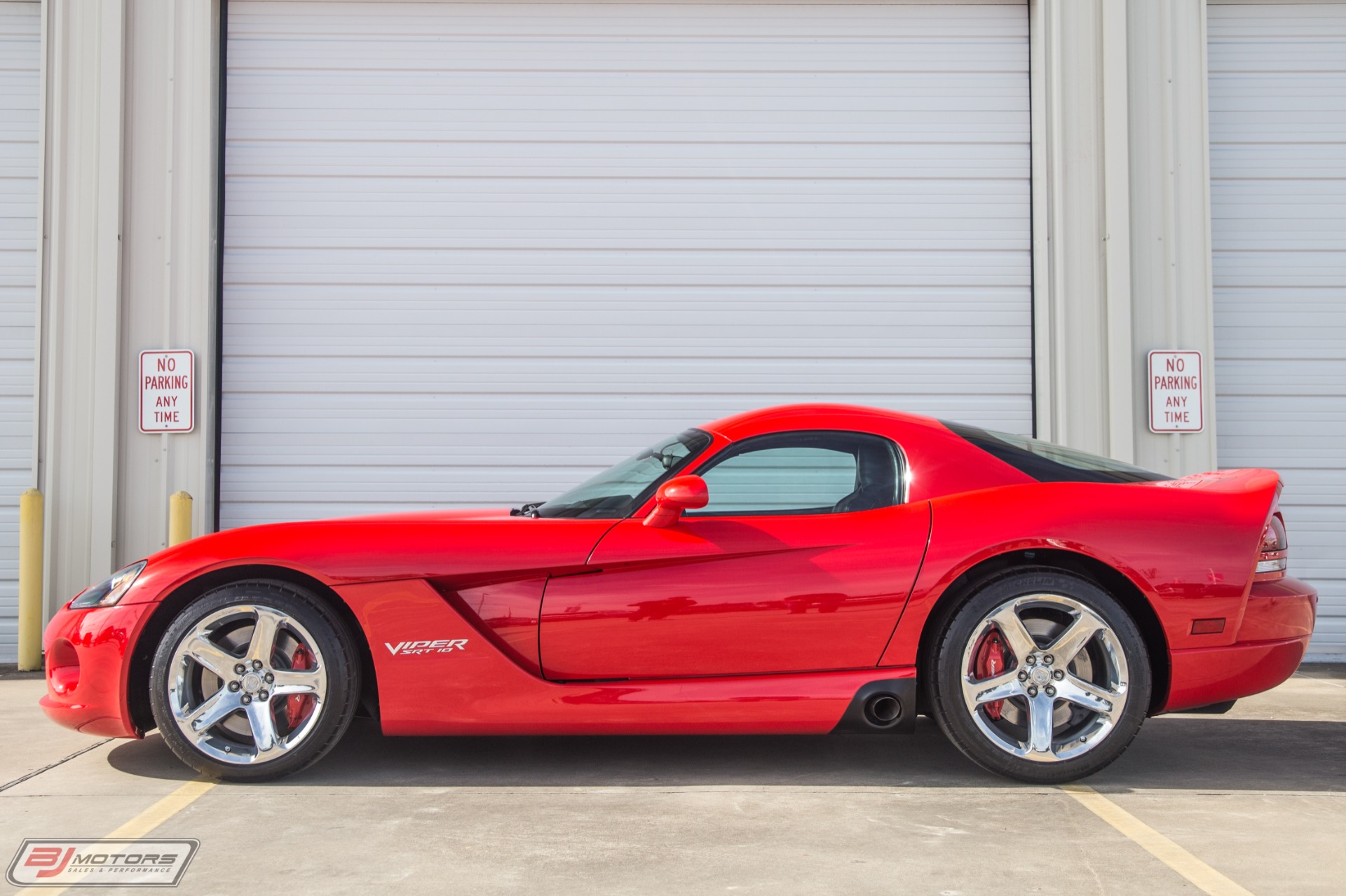 Used-2006-Dodge-Viper-SRT-10