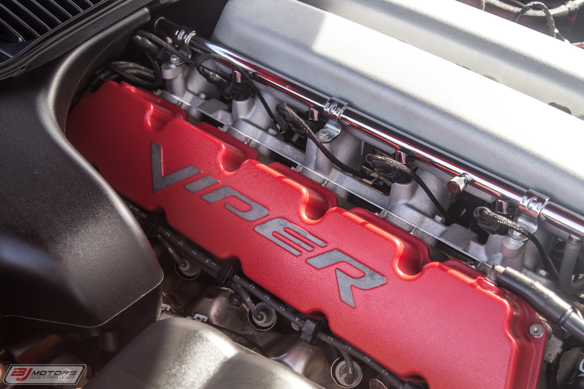 Used-2006-Dodge-Viper-SRT-10