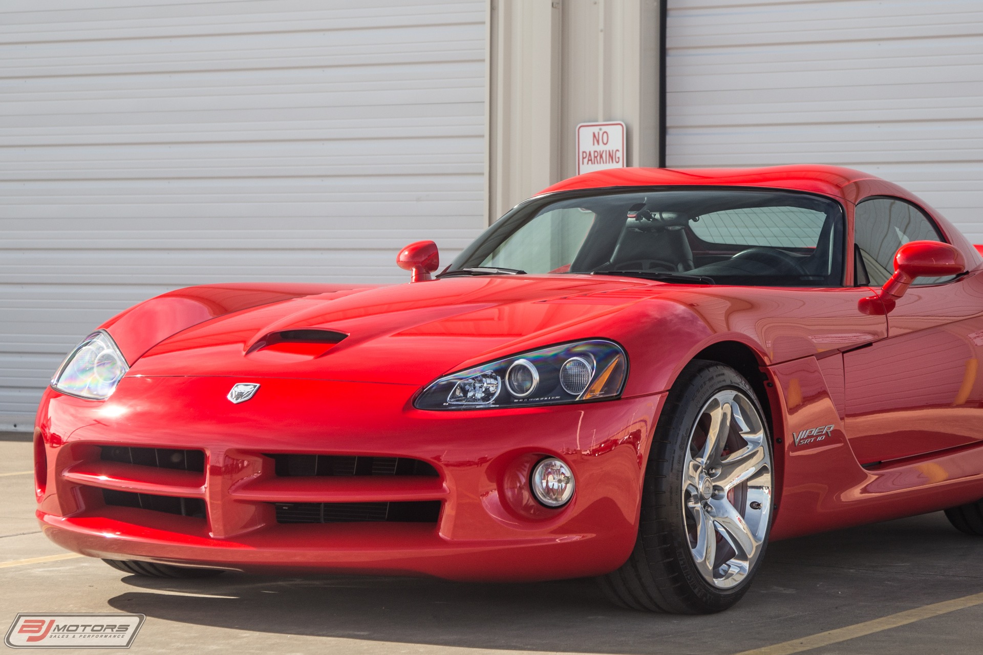 Used-2006-Dodge-Viper-SRT-10