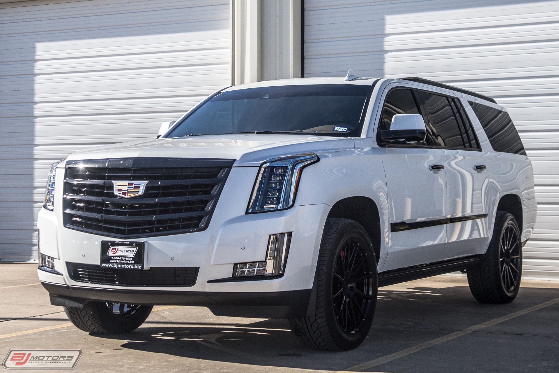 Used-2016-Cadillac-Escalade-ESV-Platinum-Hennessey-Performance-HPE650-Package