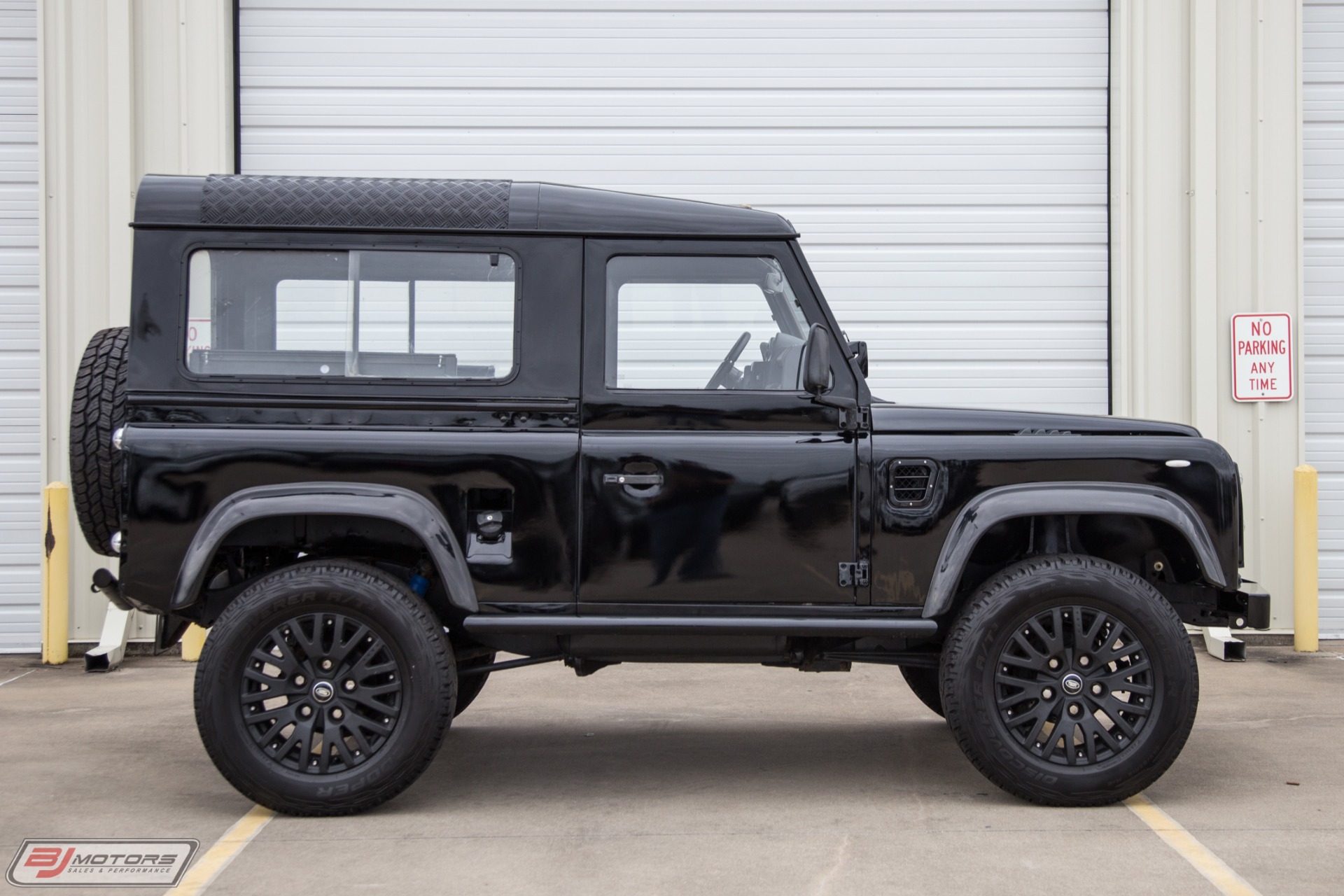 Used-1991-Land-Rover-Defender-D90