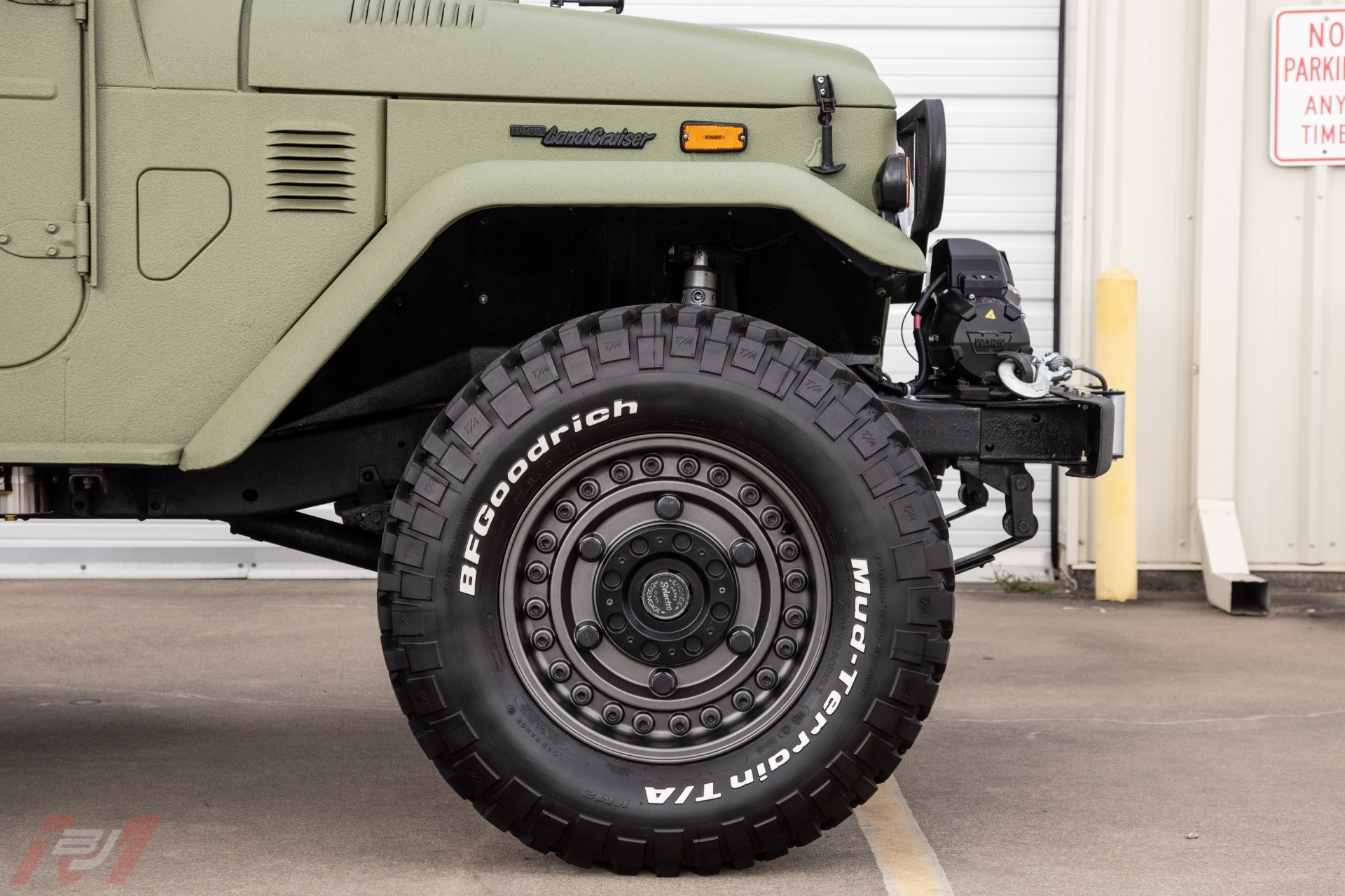 Used-1974-Toyota-Landcruiser-FJ40