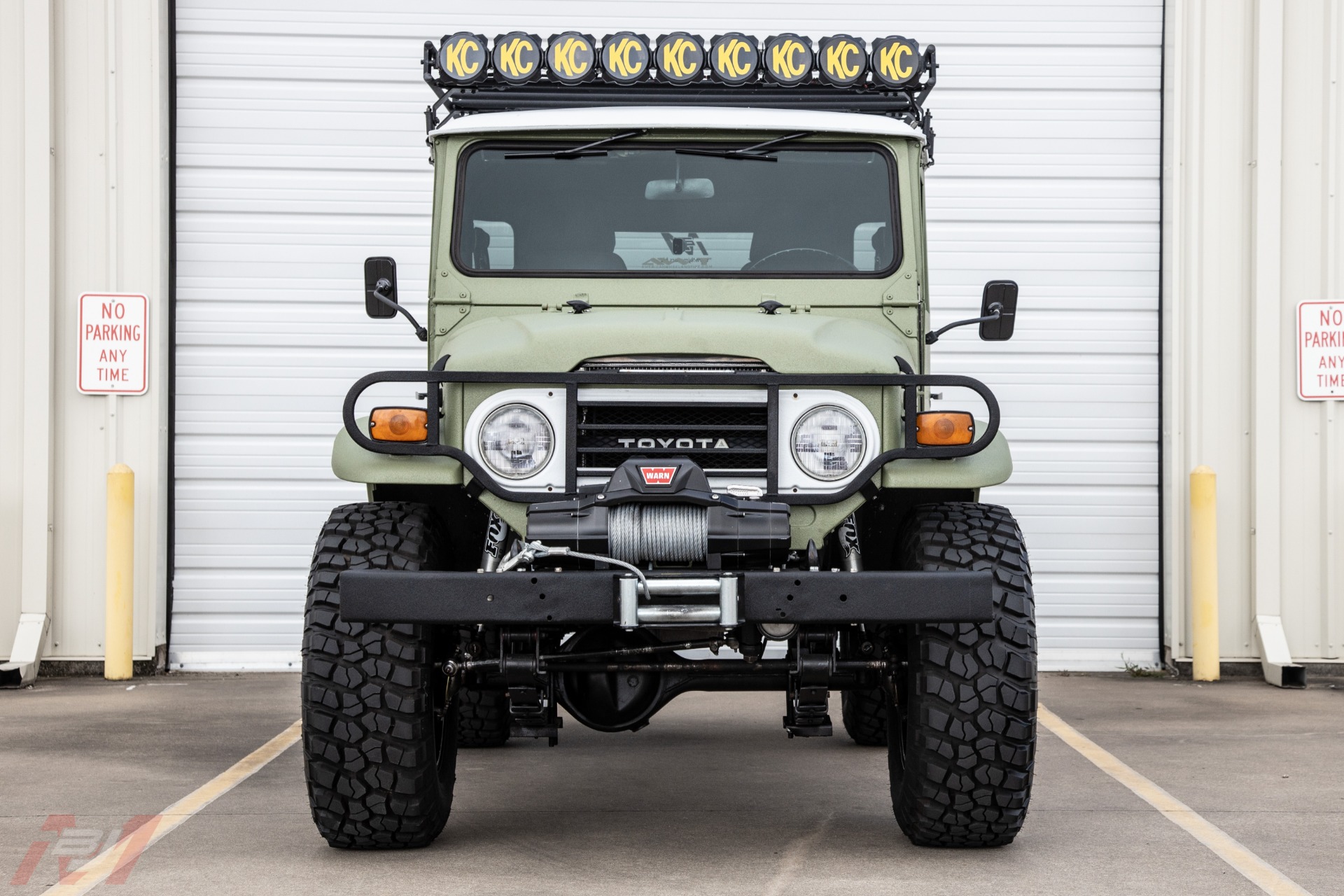 Used-1974-Toyota-Landcruiser-FJ40