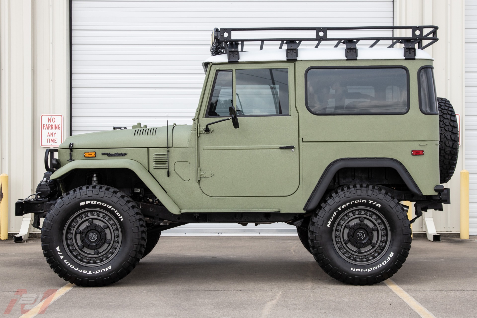 Used-1974-Toyota-Landcruiser-FJ40