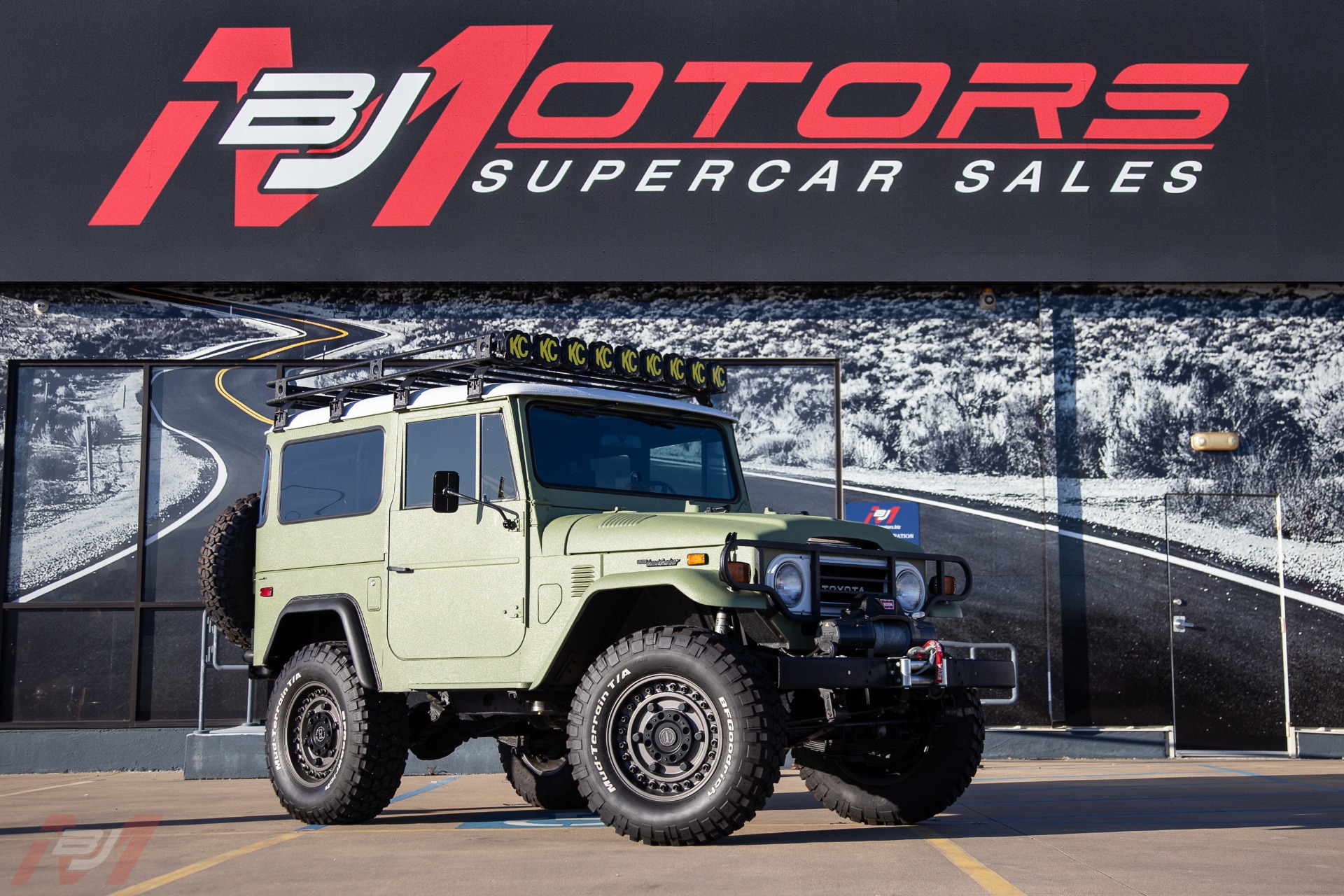 Used-1974-Toyota-Landcruiser-FJ40