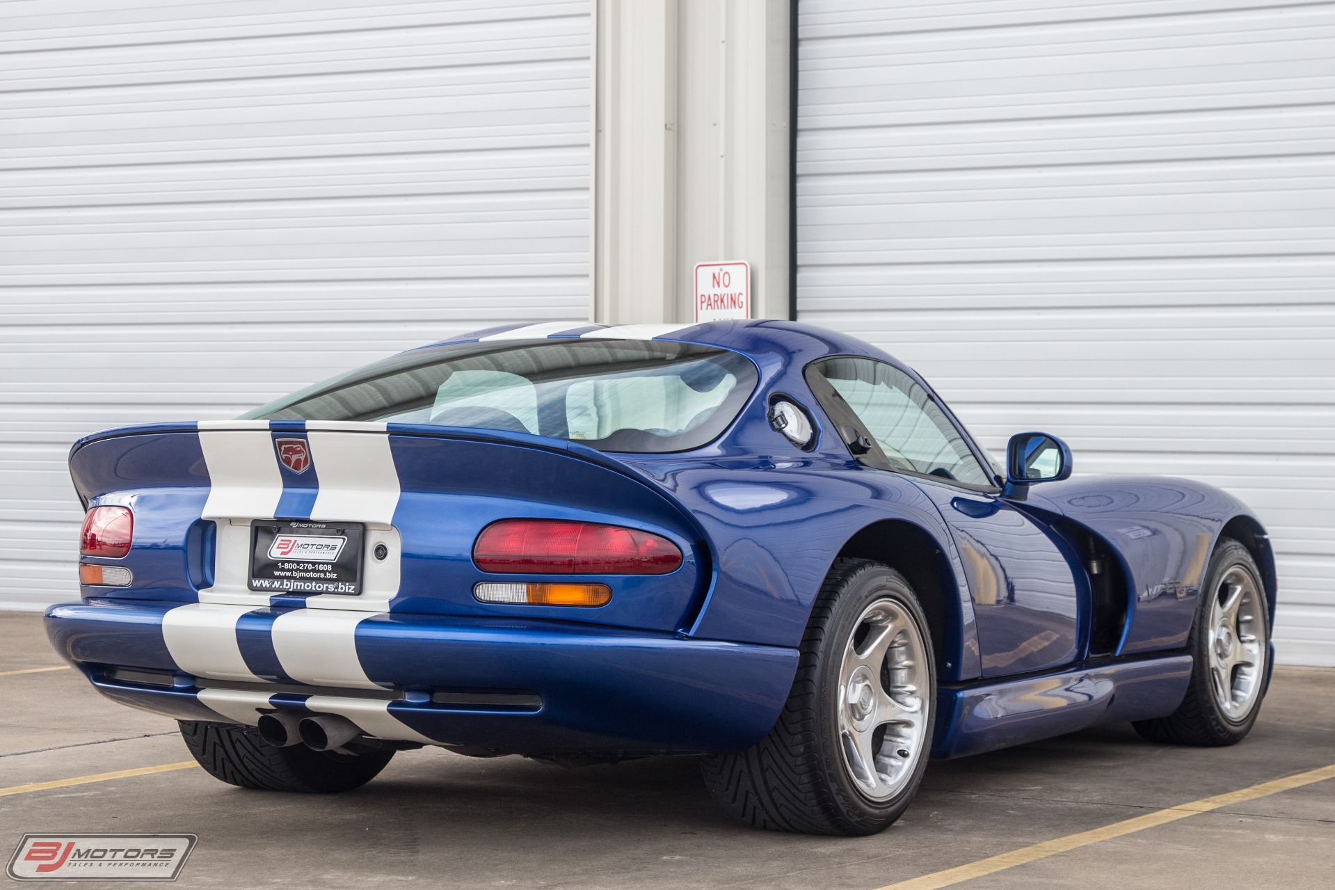 Used-1996-Dodge-Viper-GTS