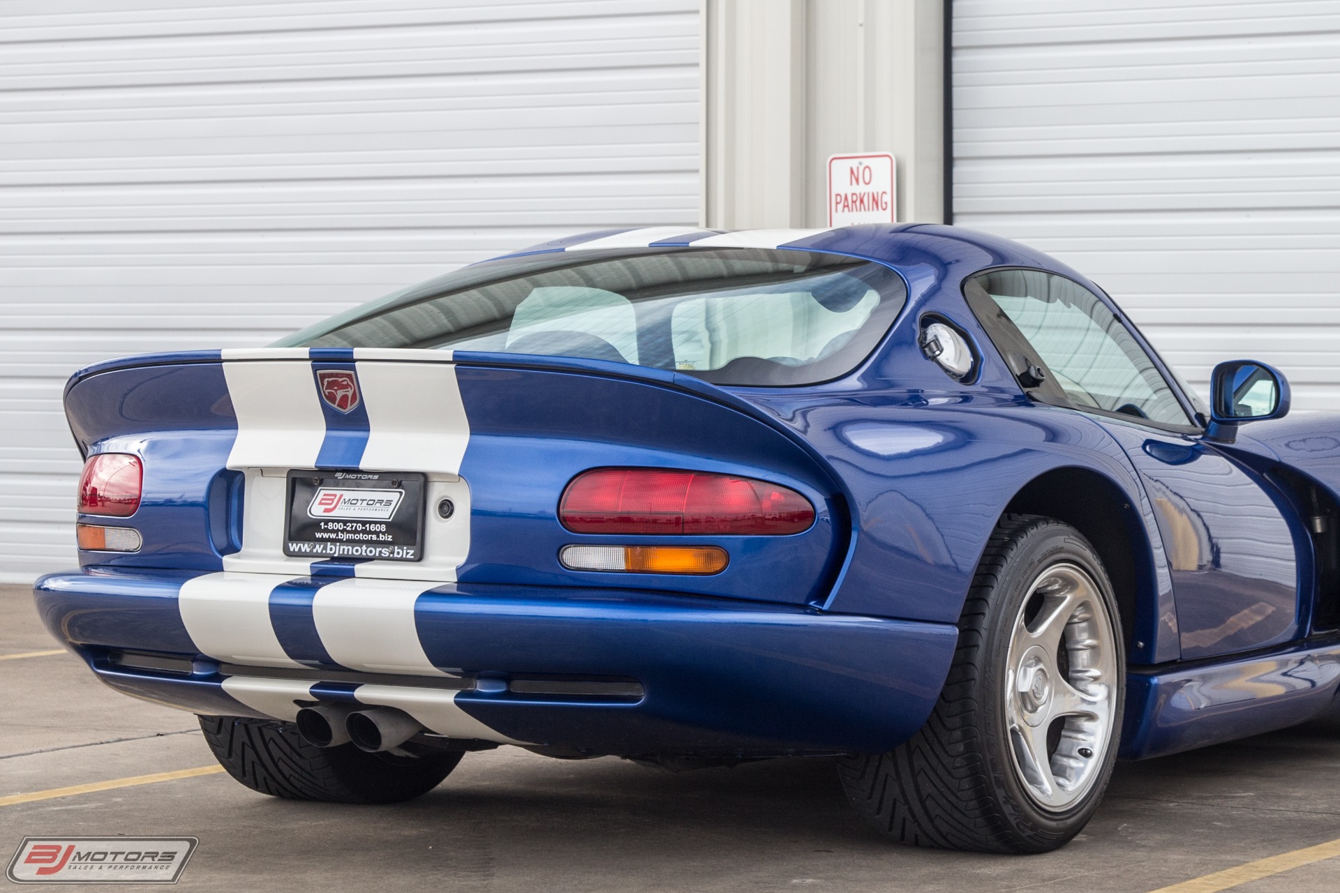 Used-1996-Dodge-Viper-GTS