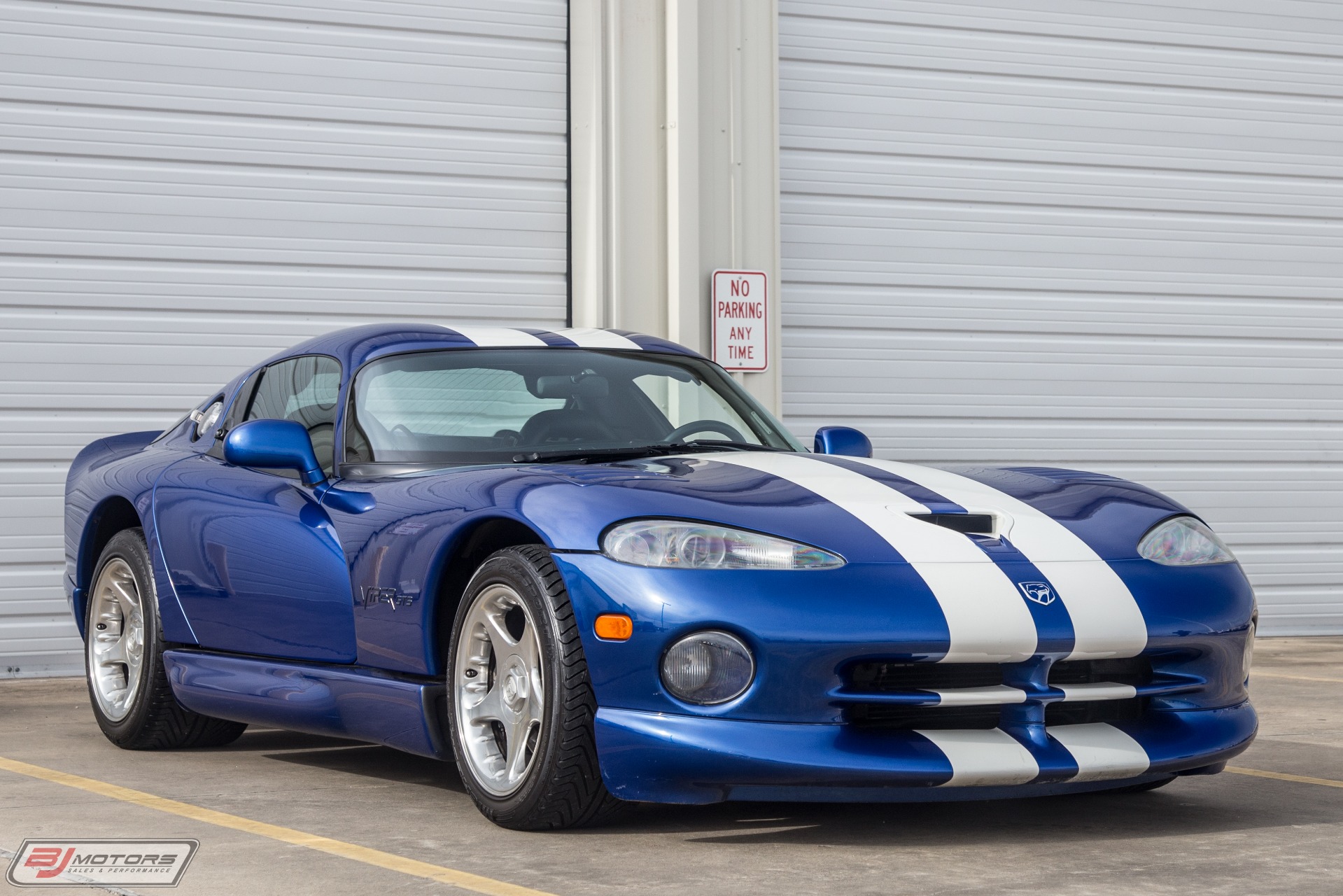 Used-1996-Dodge-Viper-GTS