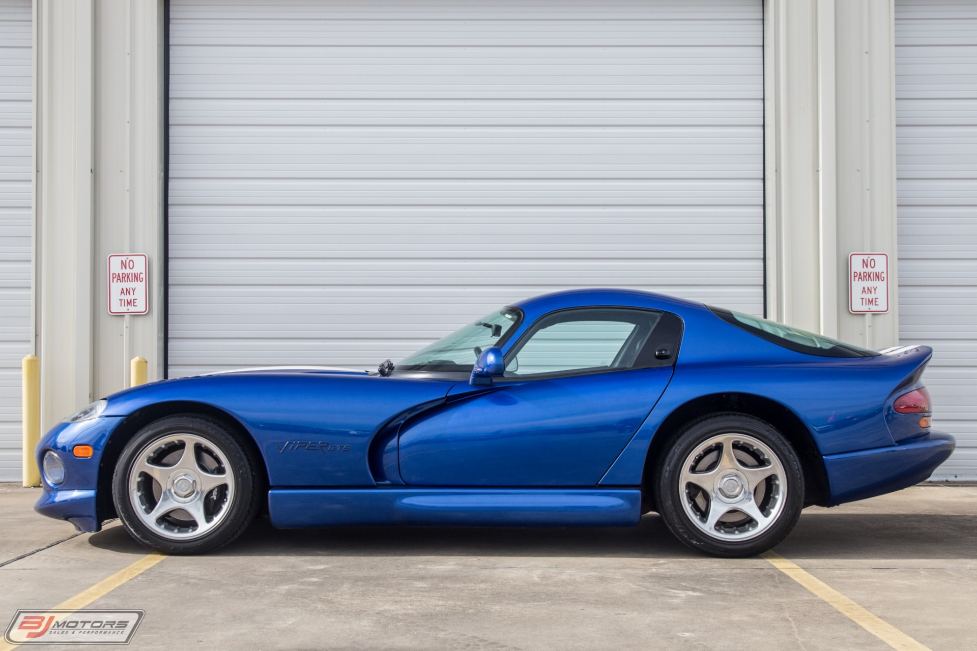 Used-1996-Dodge-Viper-GTS