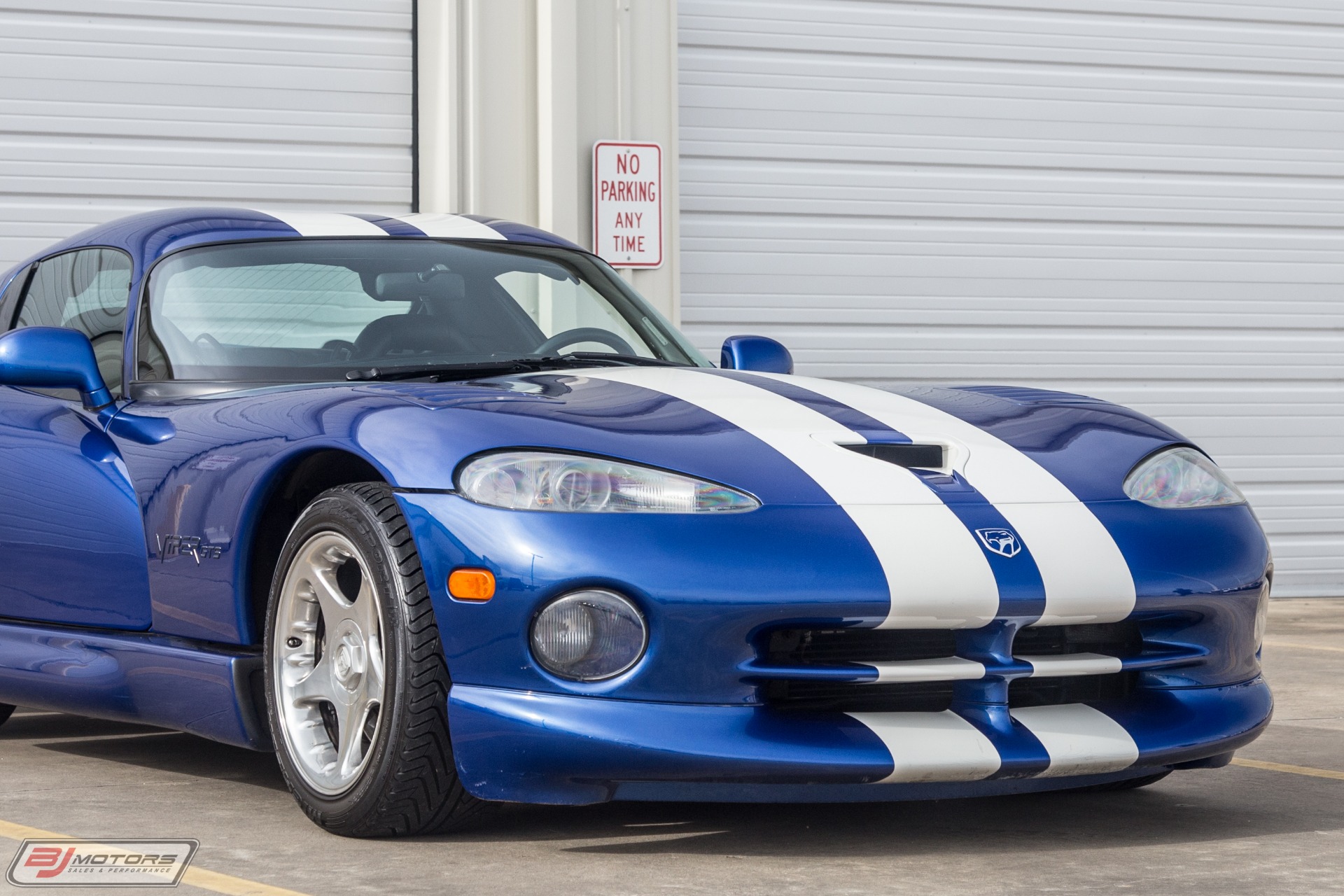 Used-1996-Dodge-Viper-GTS