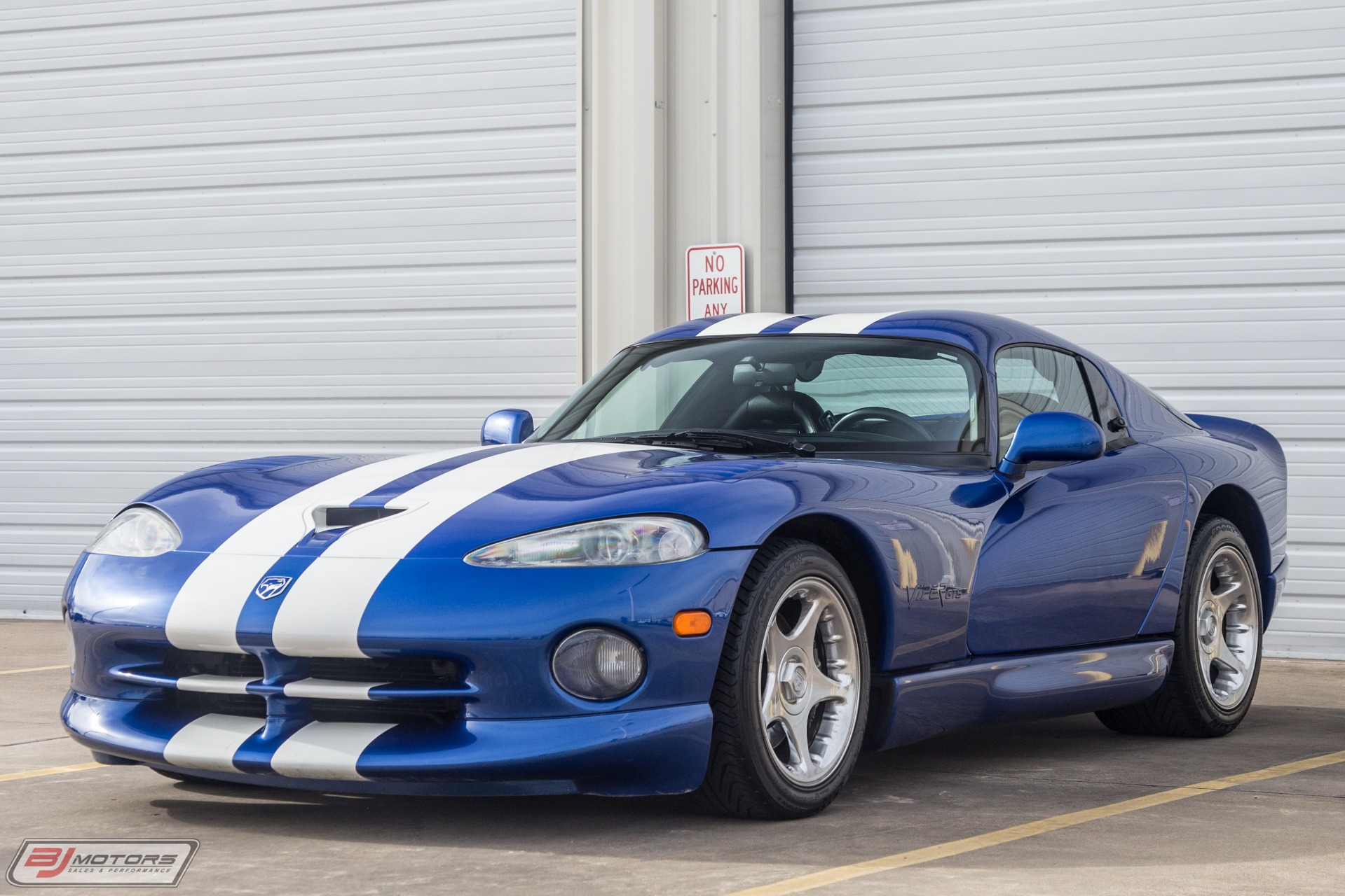 Used-1996-Dodge-Viper-GTS