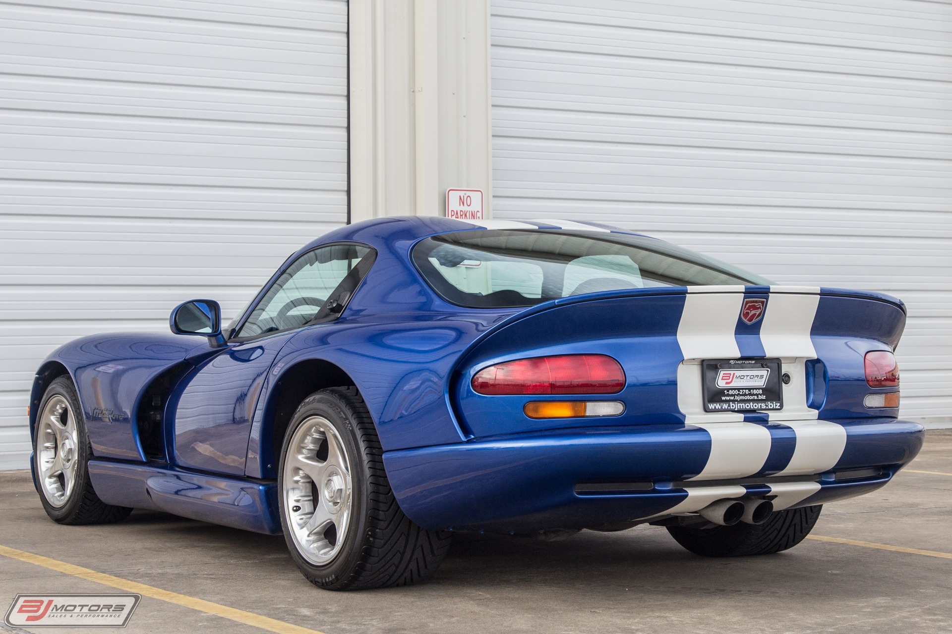 Used-1996-Dodge-Viper-GTS